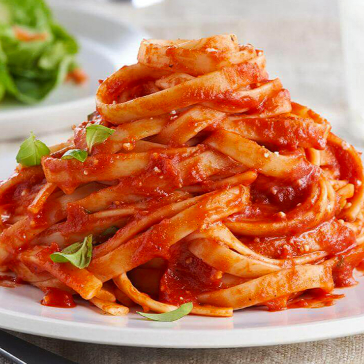 Acılı Tavuklu Fettuccini