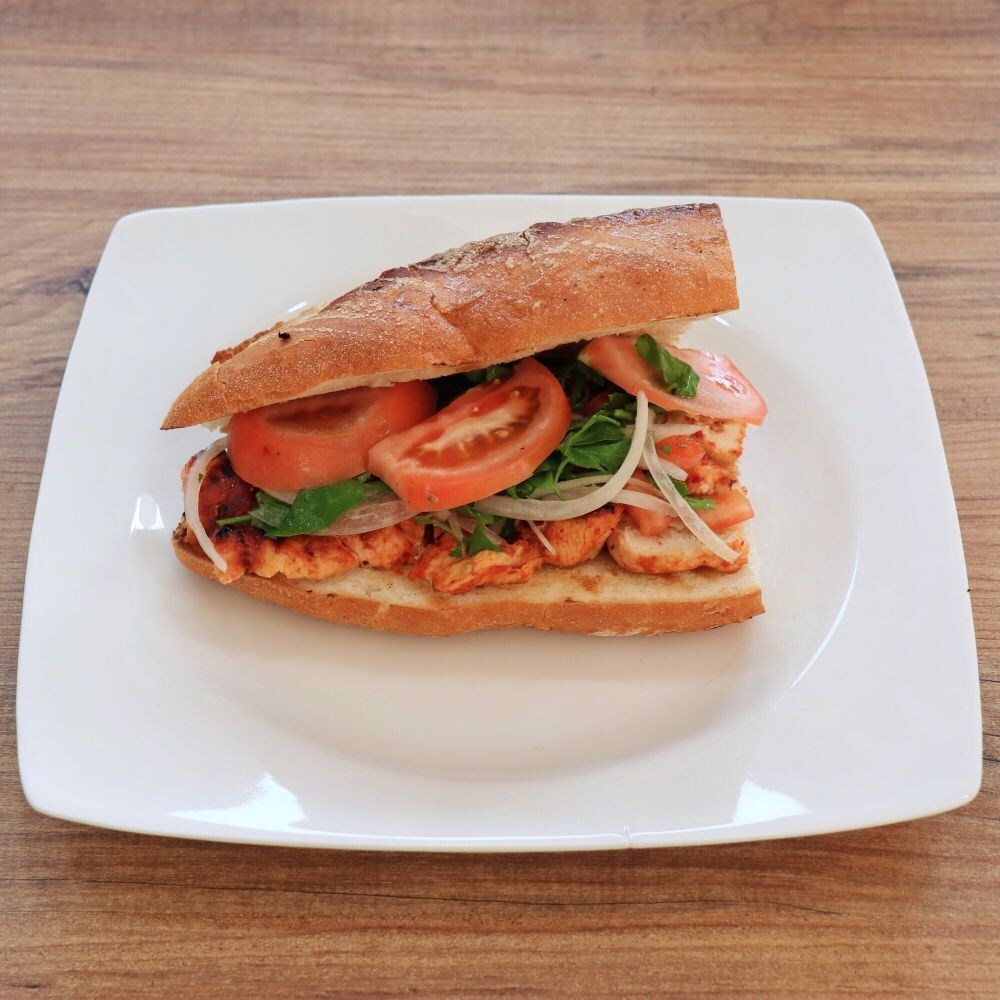 Tam Ekmek Arası Tavuk Şiş