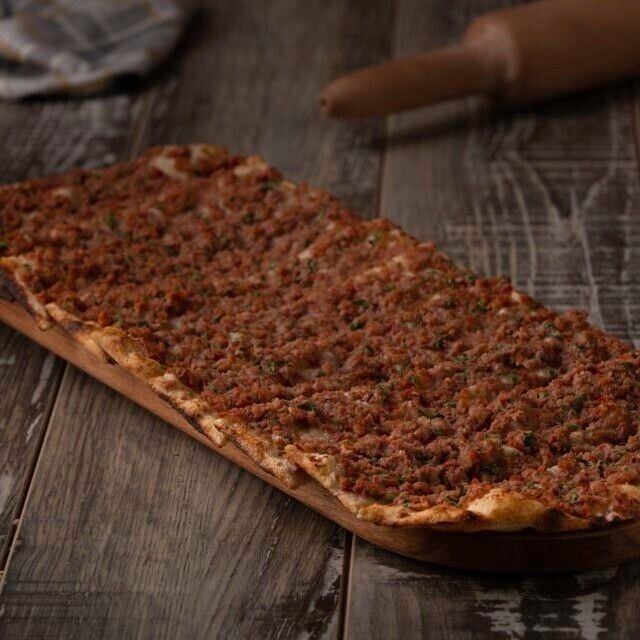Kıymalı Pide + Coca Cola 330 ml