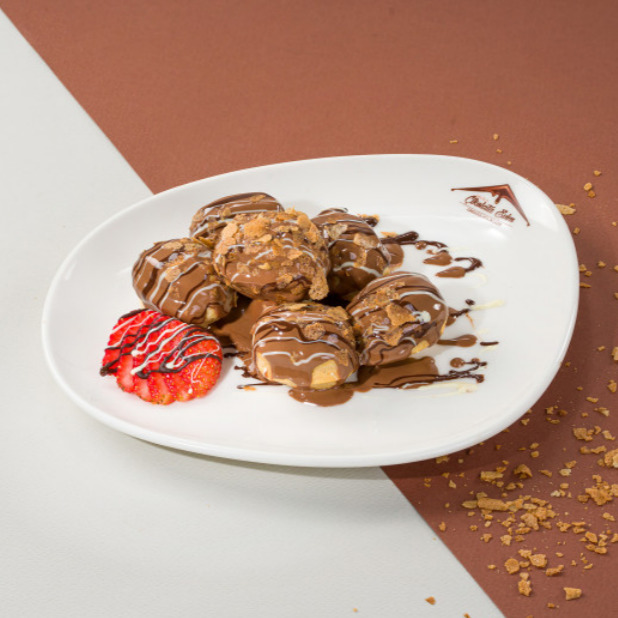 Myra Profiterol