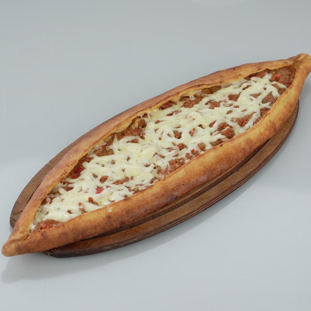 Kıymalı Kaşarlı Pide