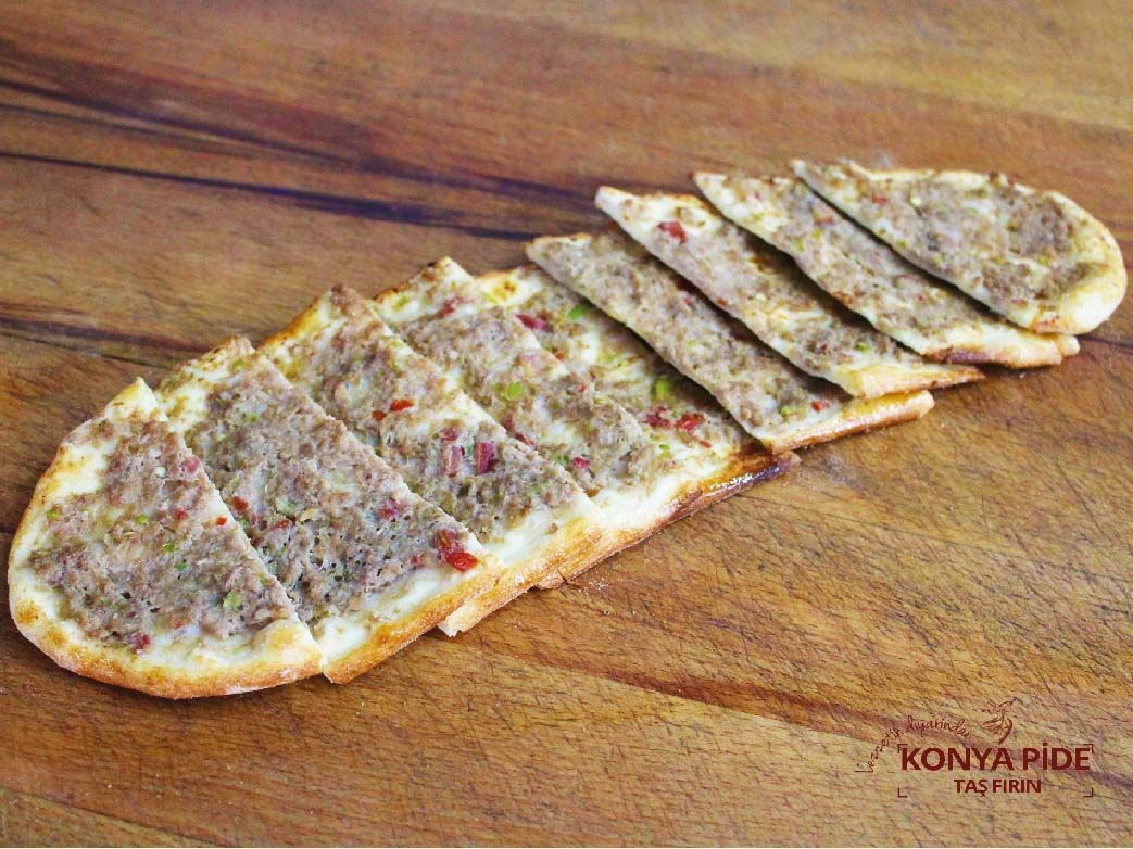 Kıymalı Pide