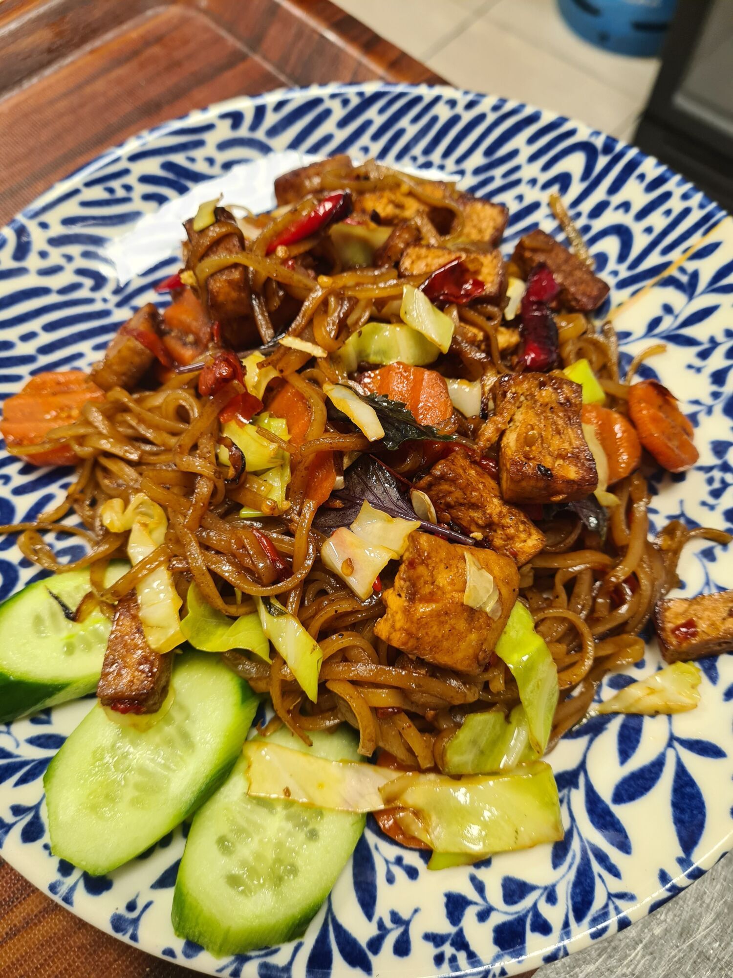 Kızarmış Acılı Erişte (Vejeteryan) - Drunken Noodles (Vegan)