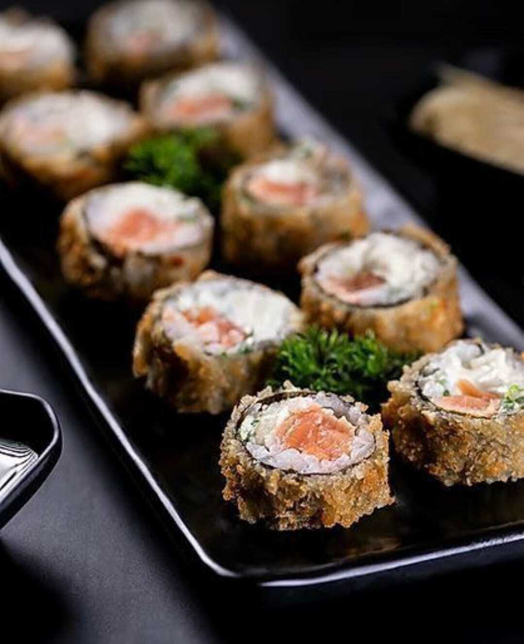 Tempura Sake Maki(Kızarmış somon maki)