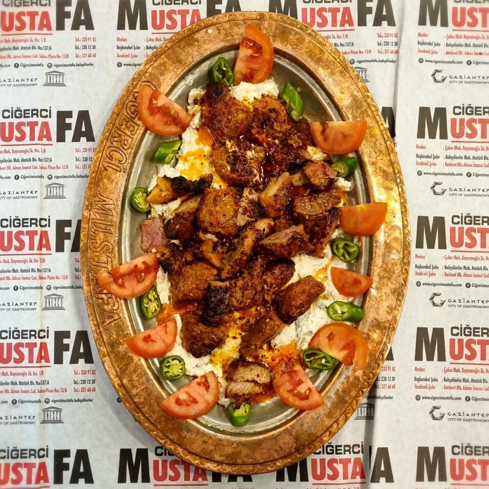 Alinazik Kebap (Kuşbaşı)