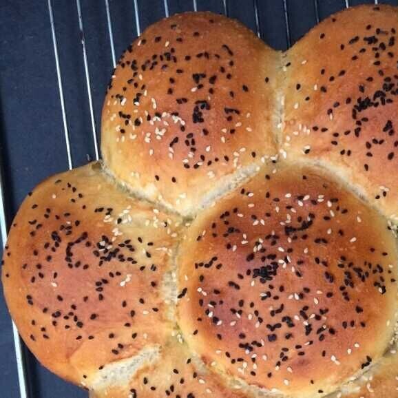 Büyük Çicek Ekmek