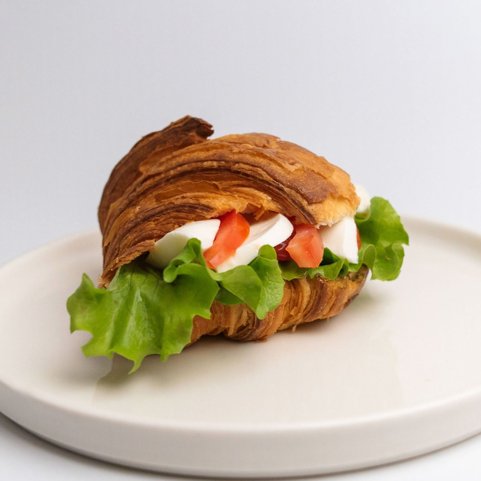 Mozzarella Kruvasan Sandviç