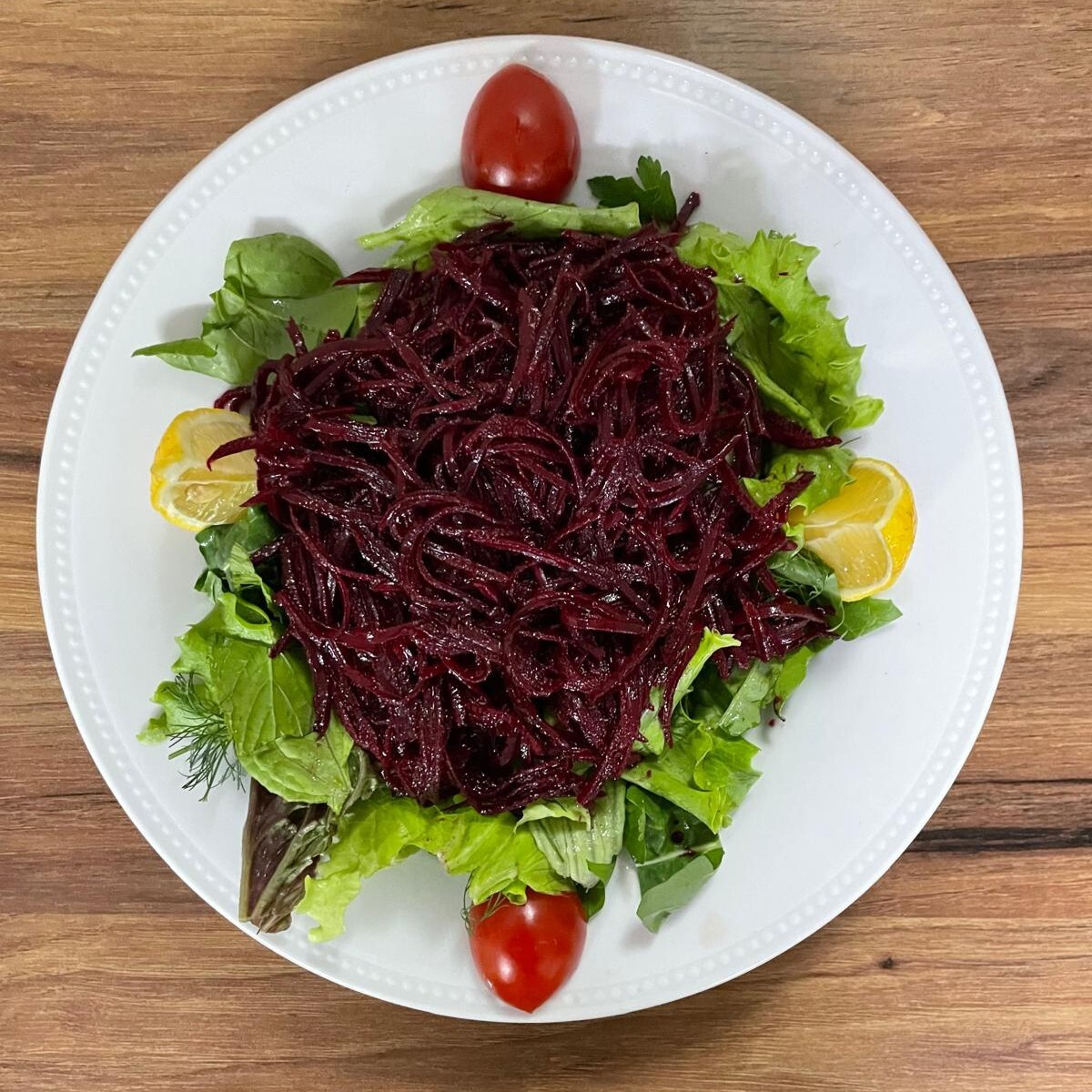 Kırmızı Pancarlı Yeşil Salata