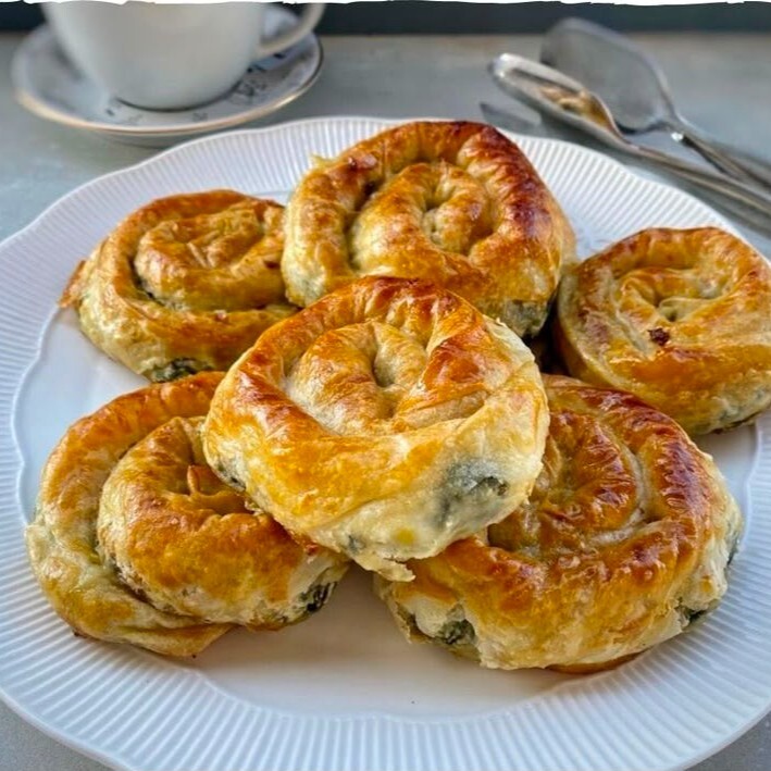 Ispanaklı Gül Böreği