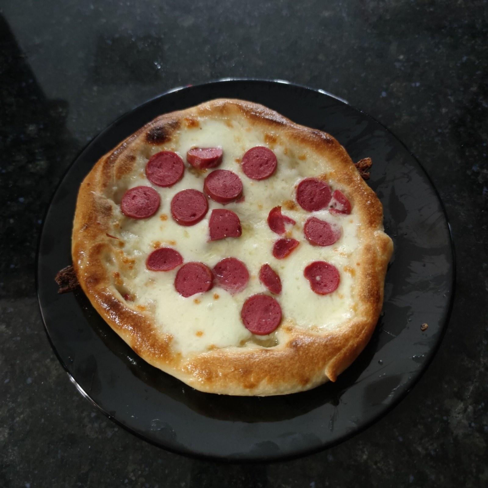 Sosisli Kaşarlı Cantık Pide