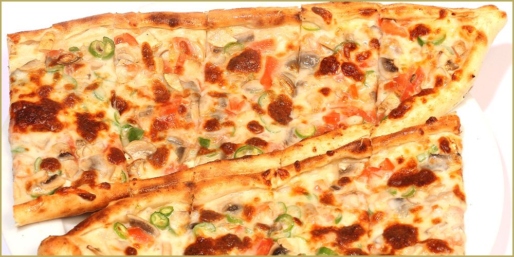 Kaşarlı Sebzeli Yumurtalı Pide