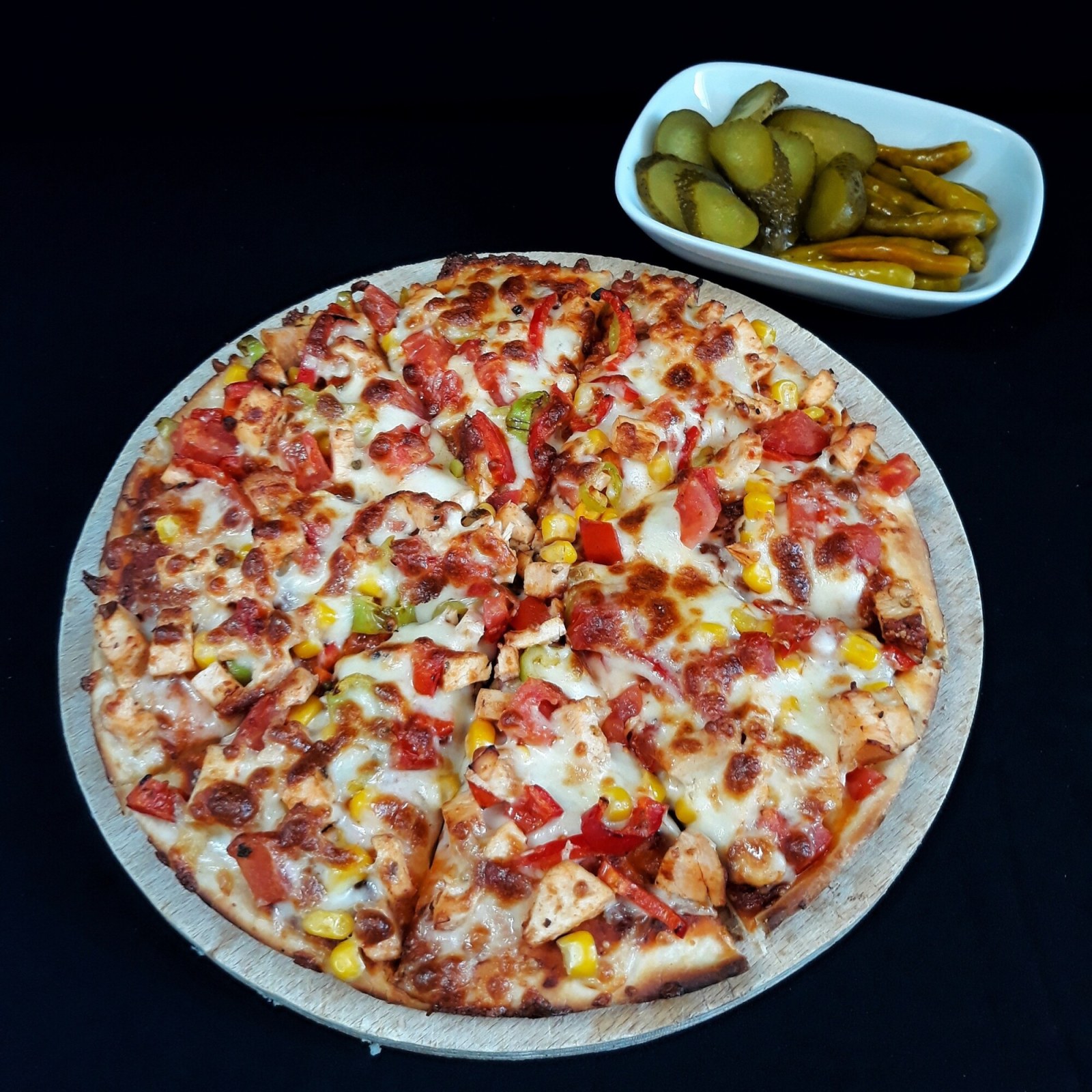 Klasik Tavuklu Pizza (Orta)