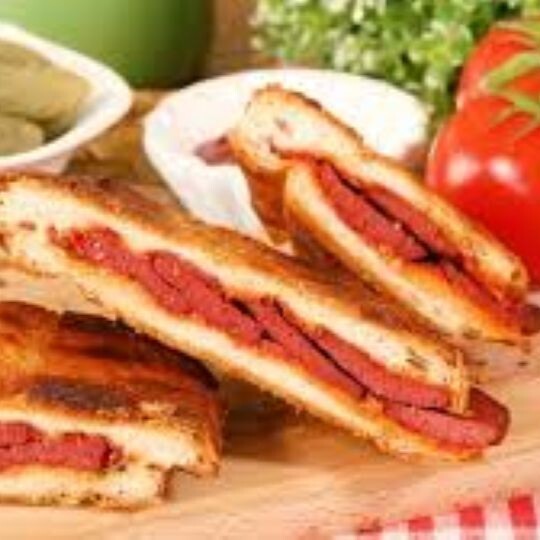 Sucuklu Tost