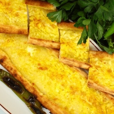 Kaşarlı Yumurtalı Pide