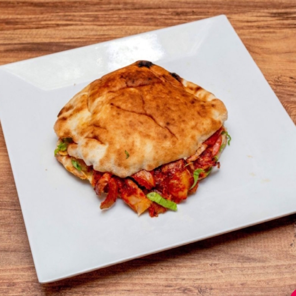 Tombik Ekmek Arası Tavuk Döner
