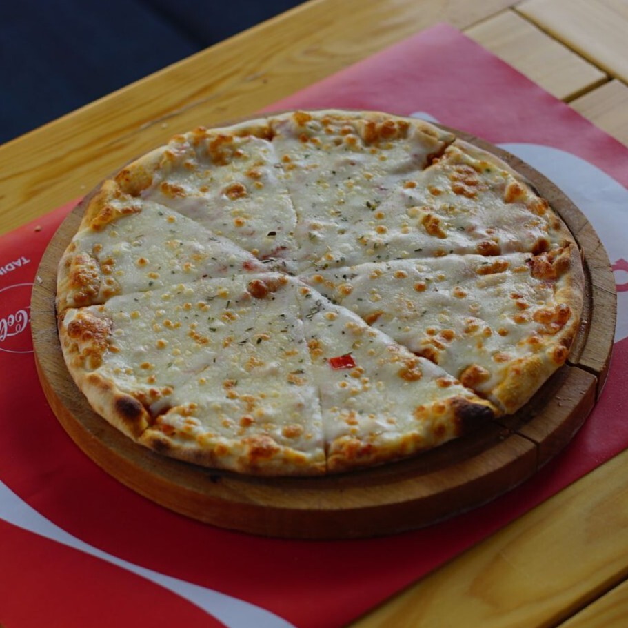 Margherita Pizza (25 cm.) + 330 ml Coca-cola