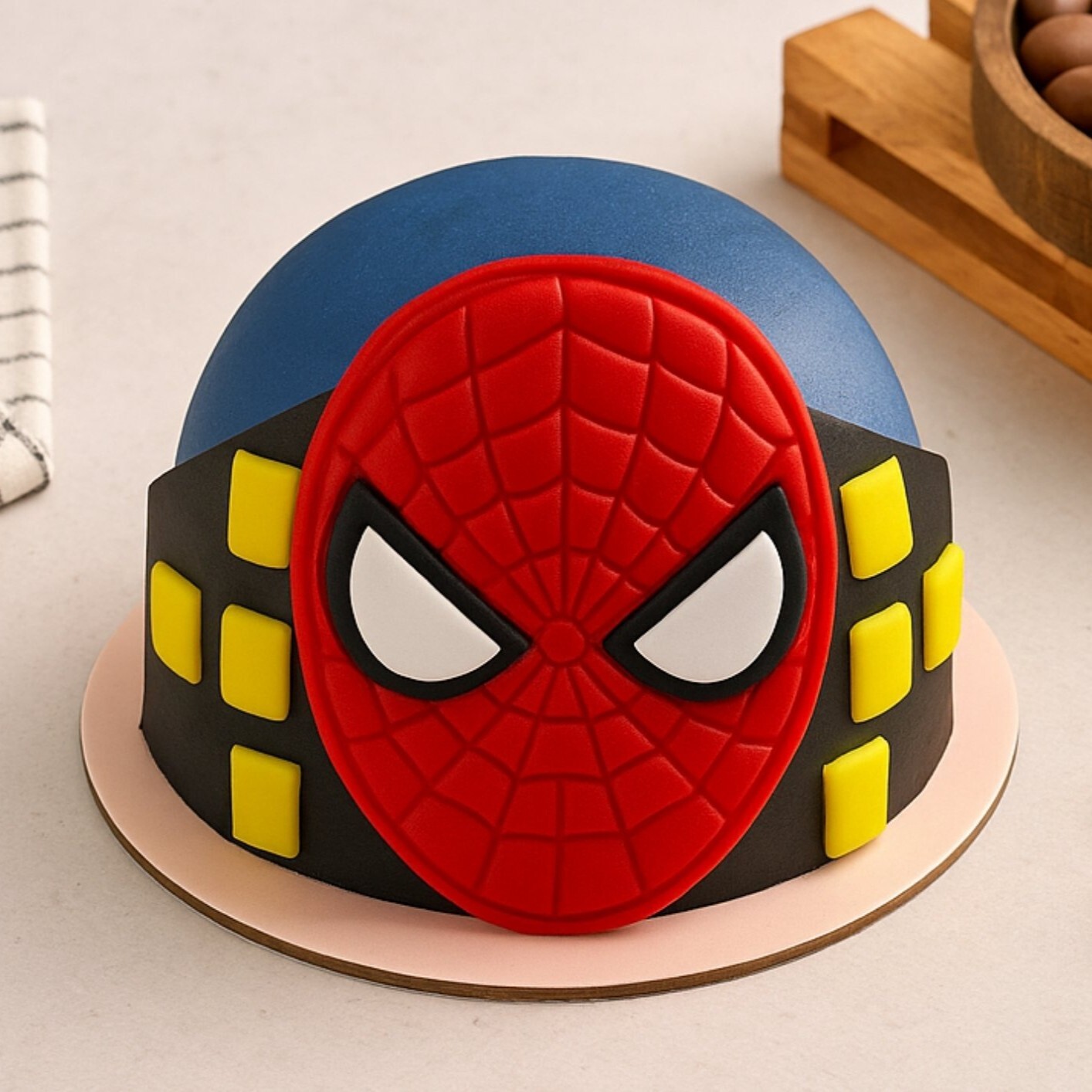 Spiderman Figürlü Pasta