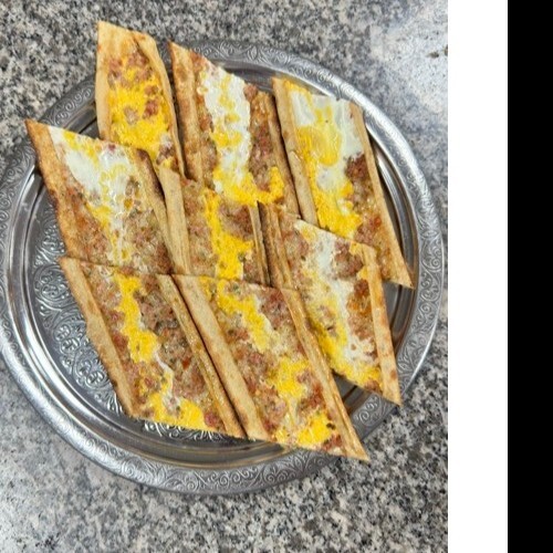 Kıymalı Yumurtalı Pide