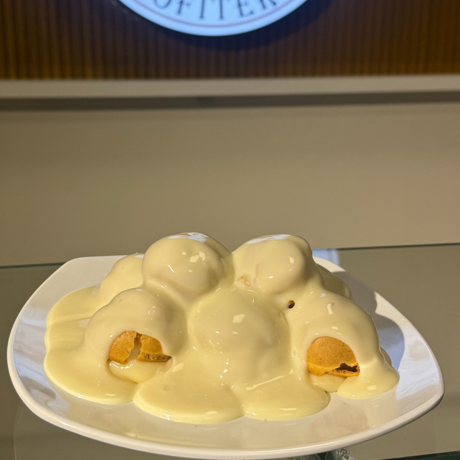 Beyaz Çikolatalı Profiterol (1000 Gr.)