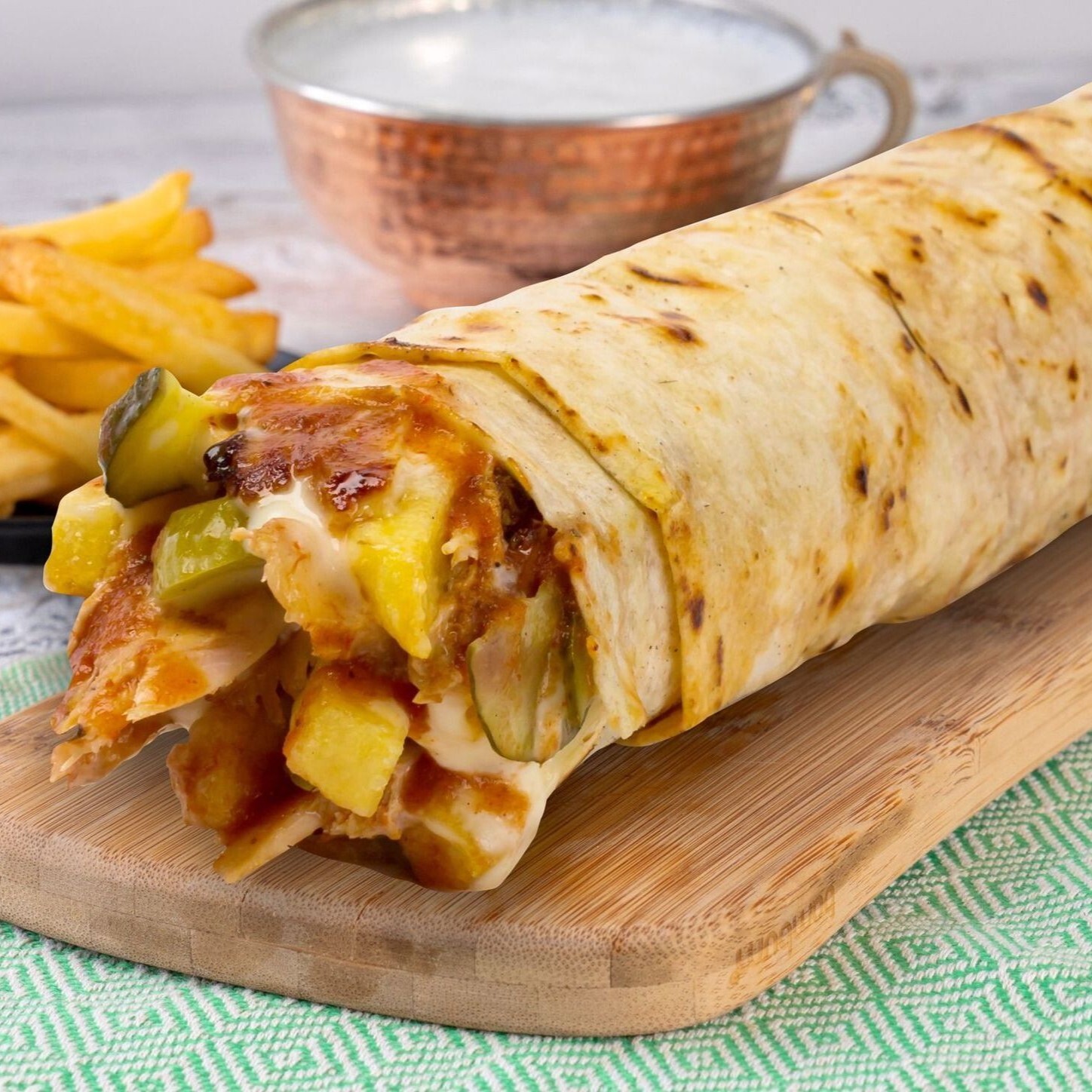 Tavuk Döner Dürüm (100 gr) + Ayran+Tatlı