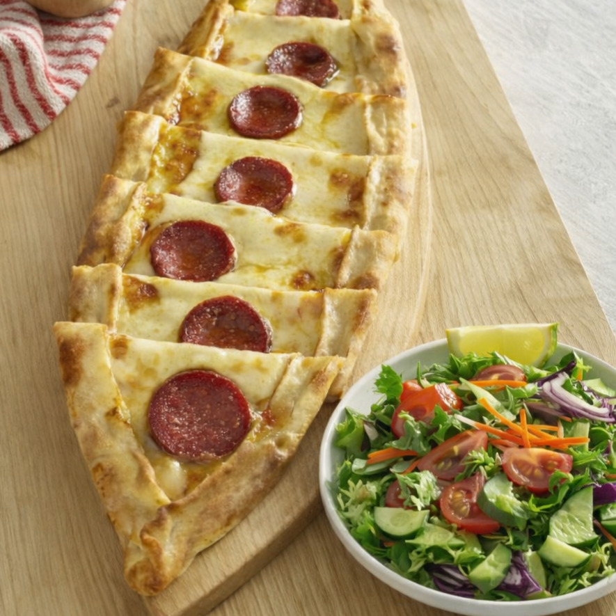 Kaşarlı Sucuklu Pide
