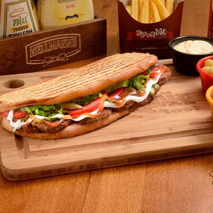 Köfte Kaşarlı Tost