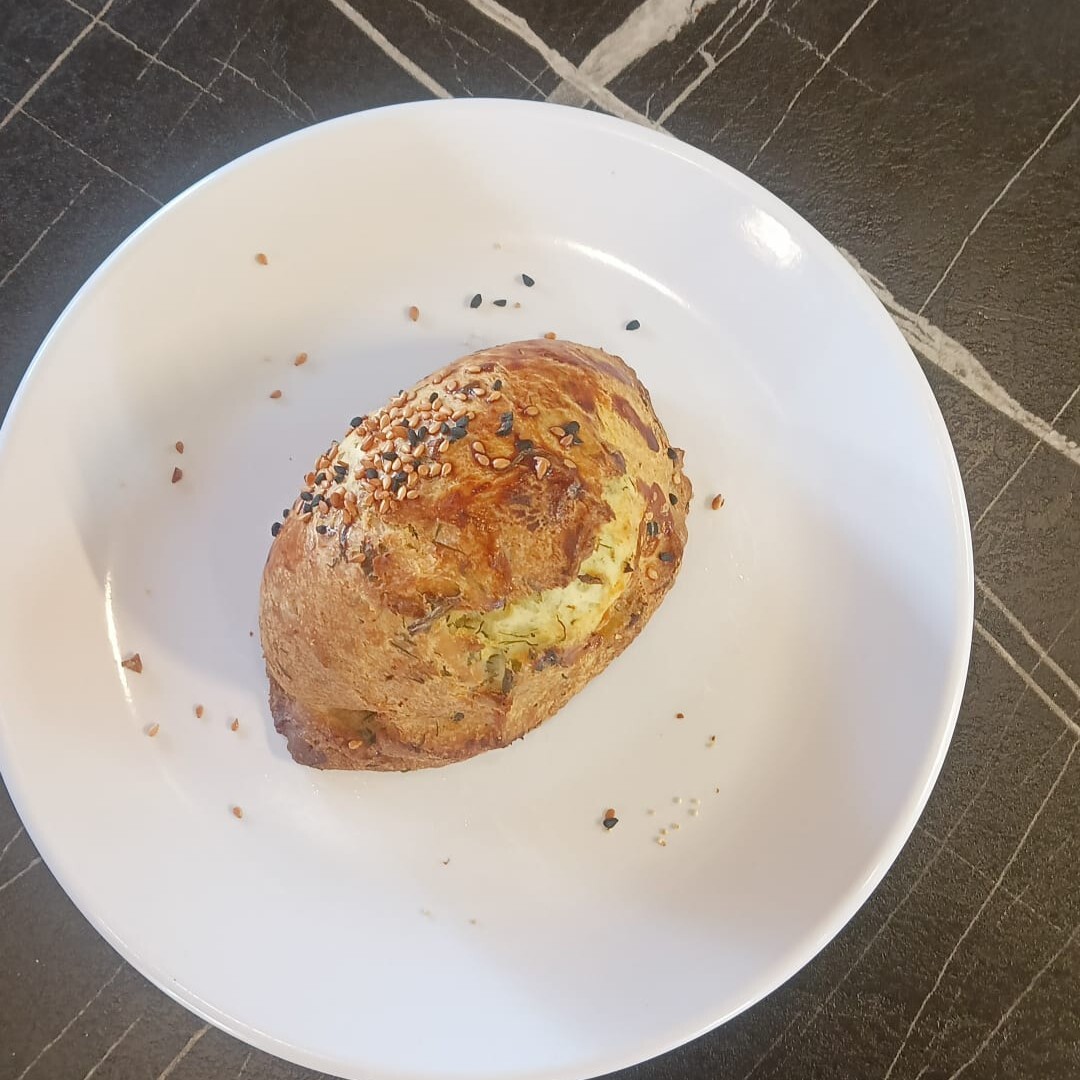Dereotlu Ev Poğaçası