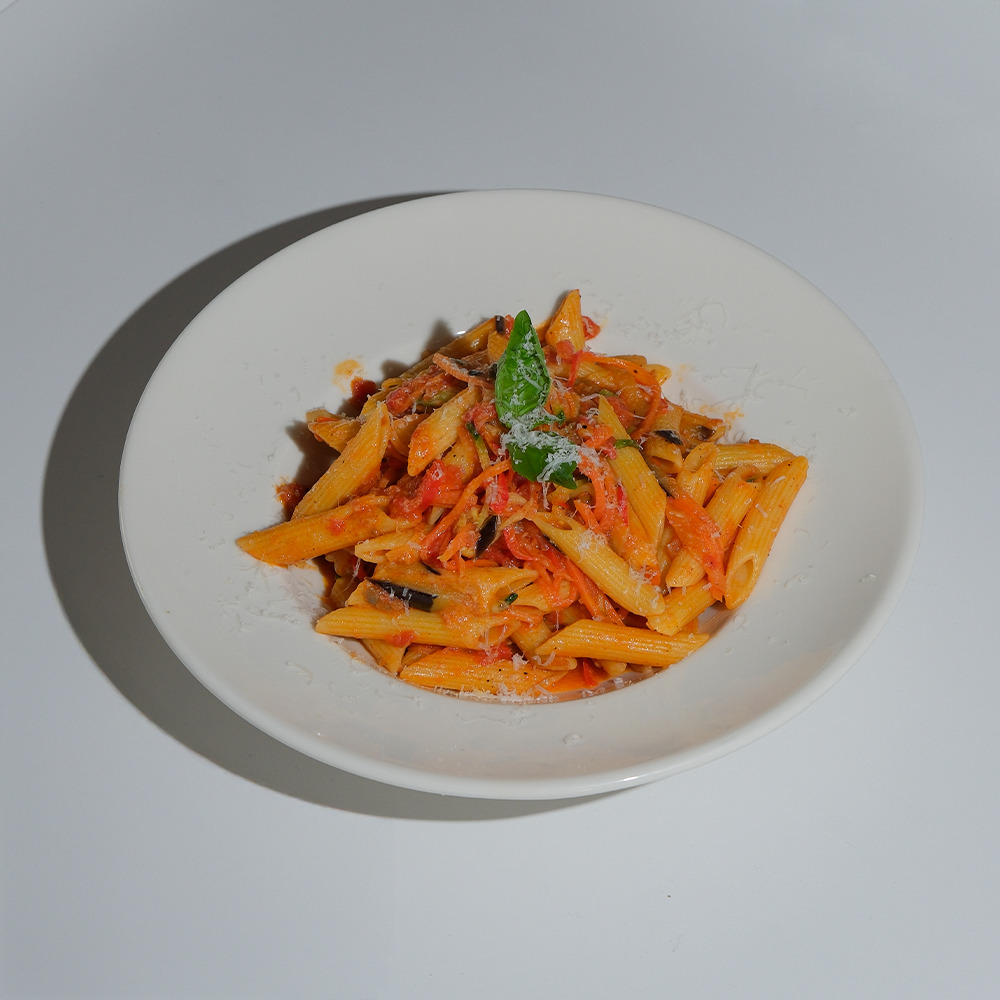Izgara Sebzeli Domates Soslu Penne