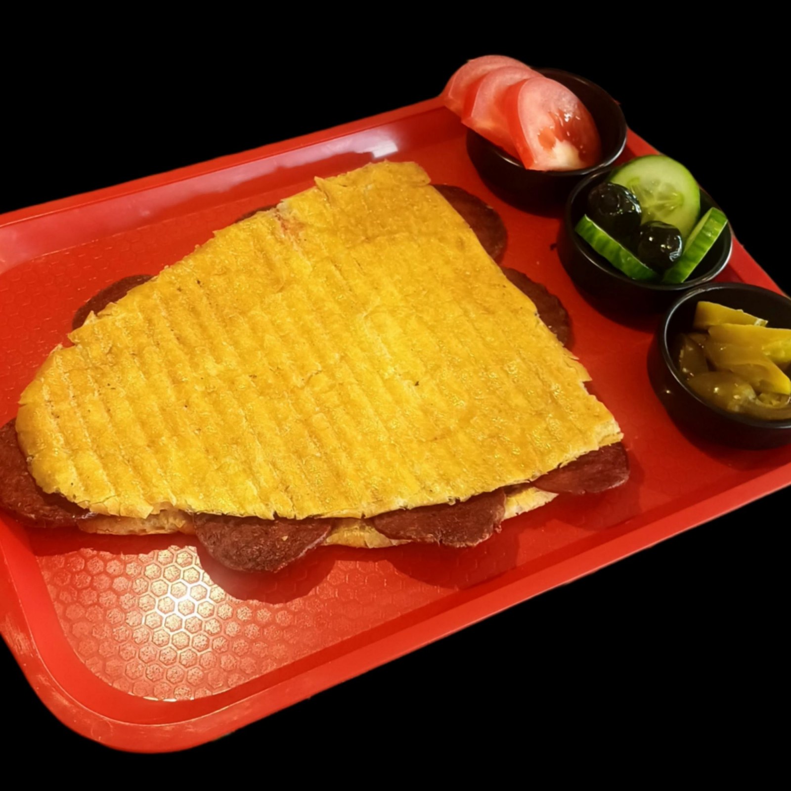 Yarım Ekmek Sucuklu Tost