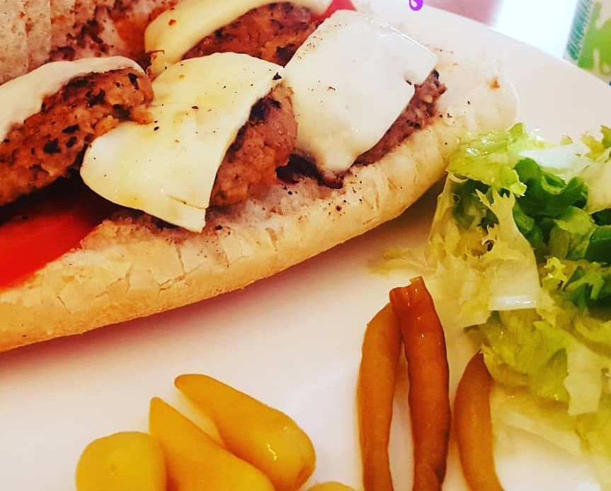 Yarım Ekmek Köfte