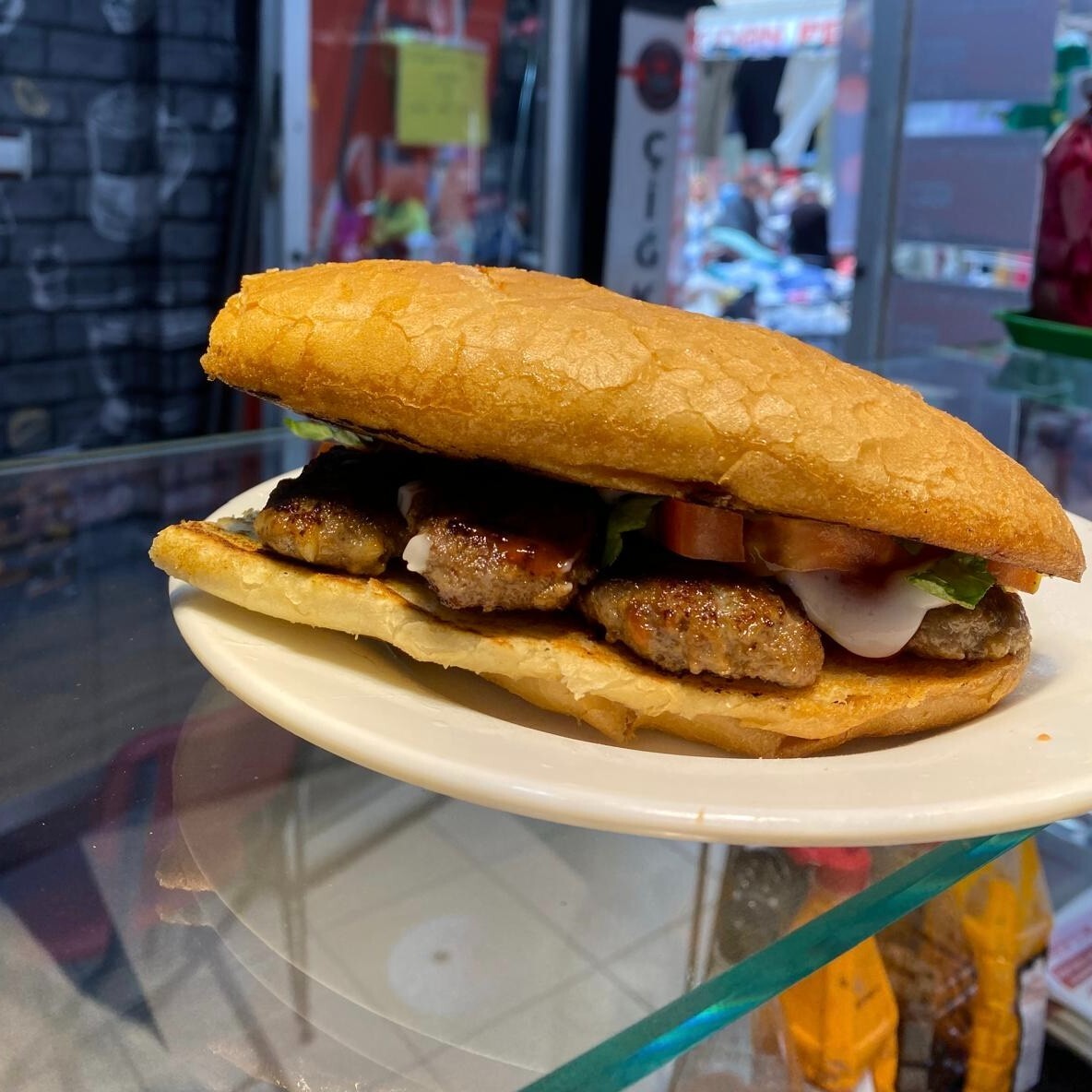 Yarım Ekmek Arası Izgara Köfte