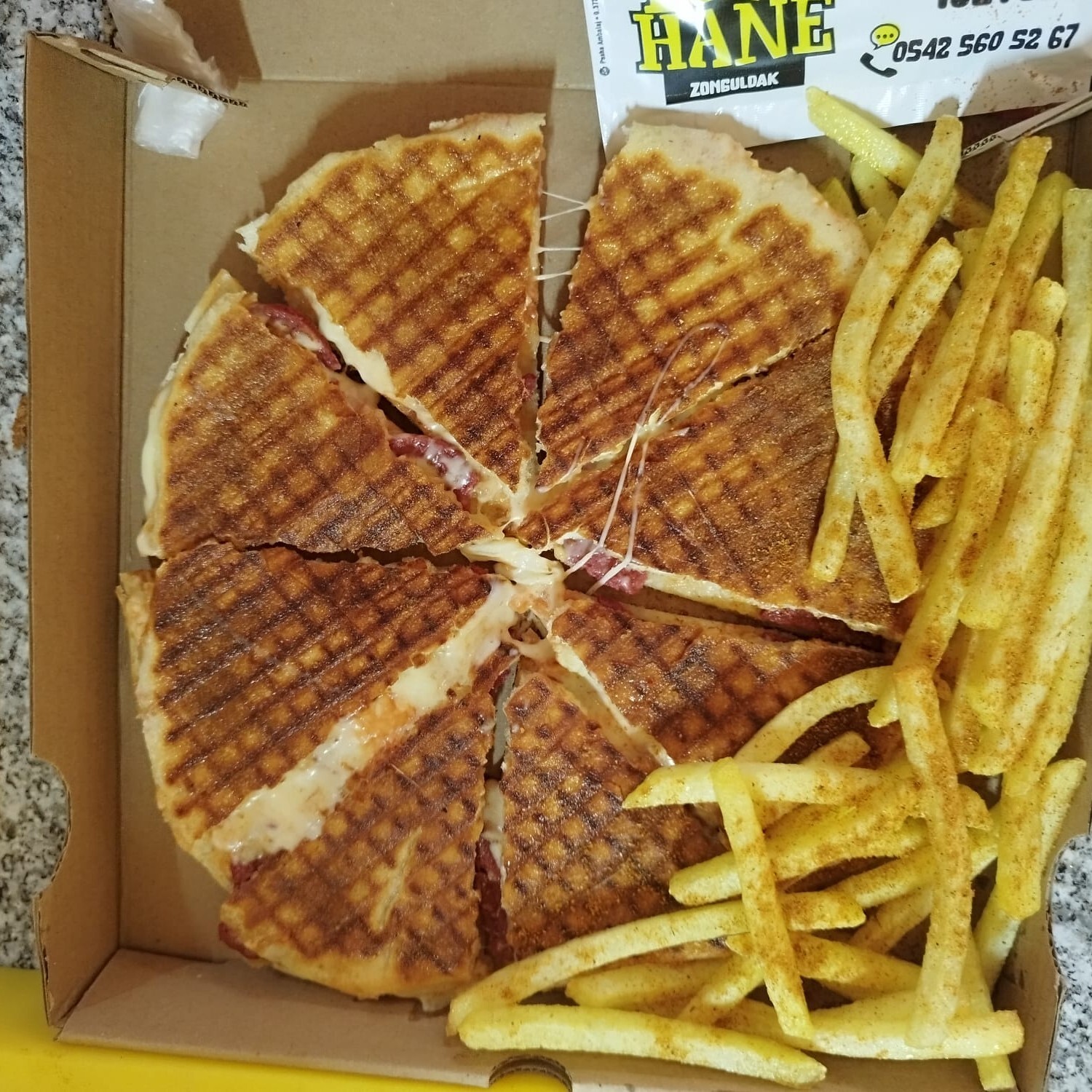 Kangal Sucuk Kaşarlı Bazlama Tost