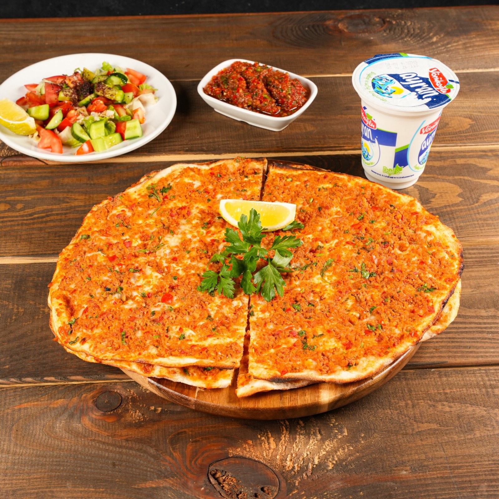 2 li Lahmacun Ayran Menü