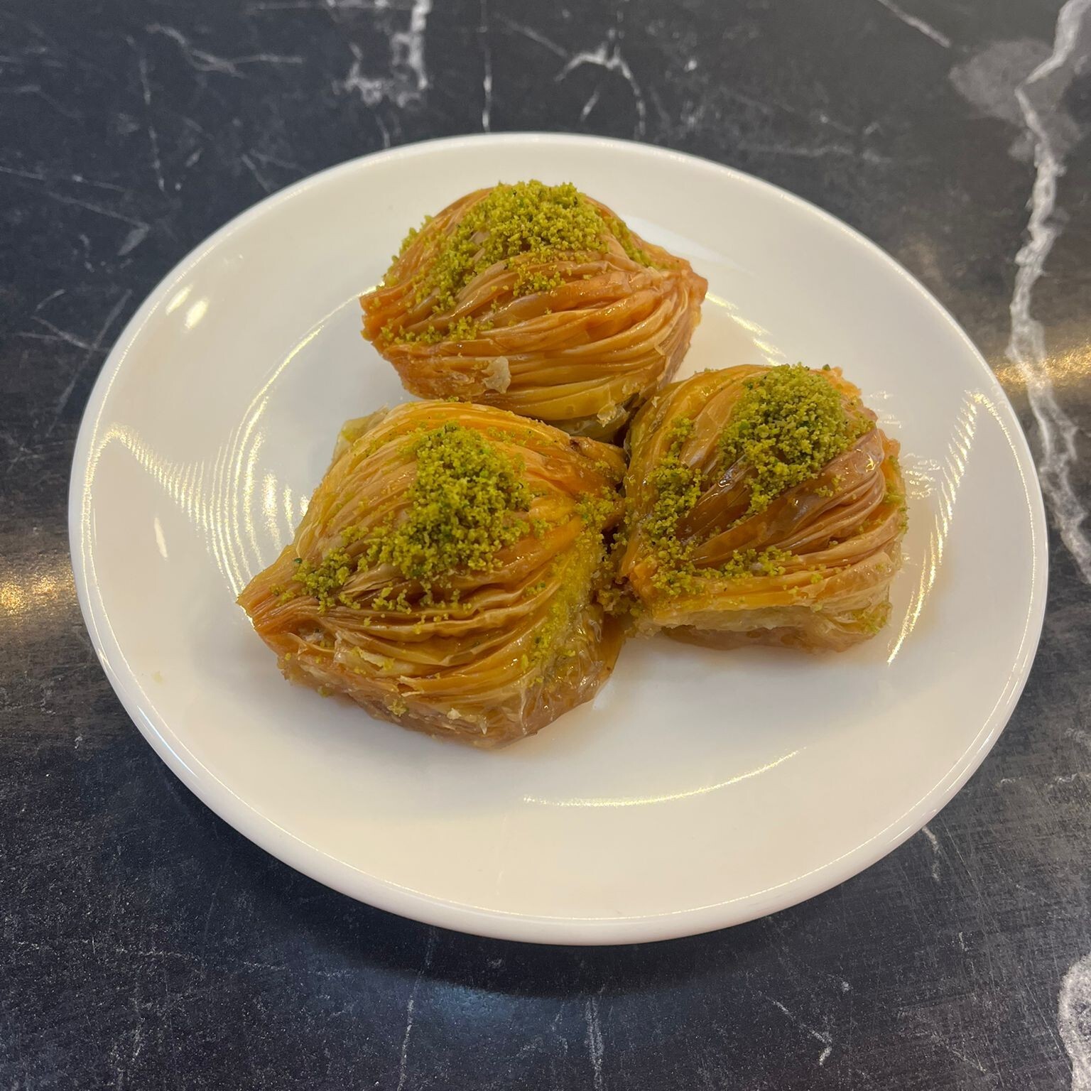 Fıstıklı Midye Baklava (1 kg.)