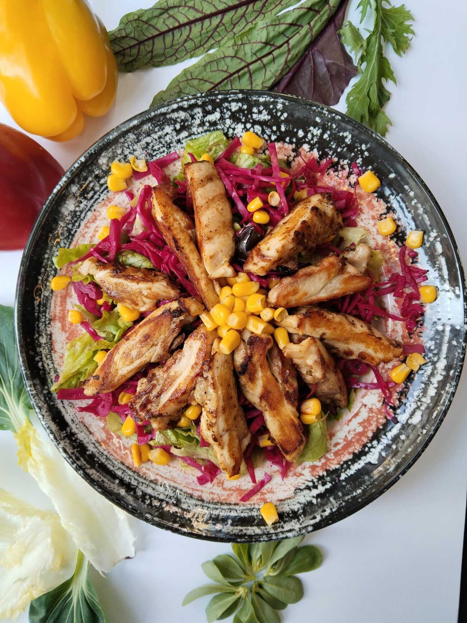 Tavuk Şiş Mevsim Salatası (400 kalori)