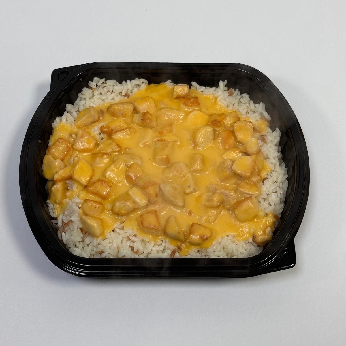 Pilav Üstü Cheddar Soslu Tavuk(Bir Buçuk)