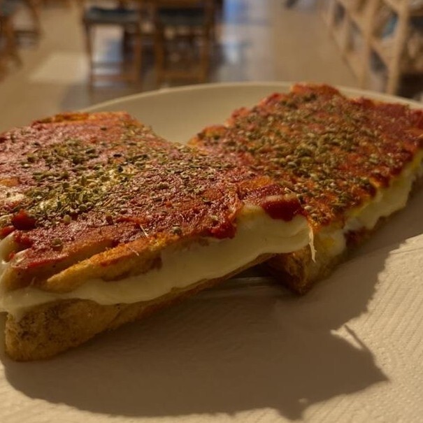 Çift Kaşarlı Tost