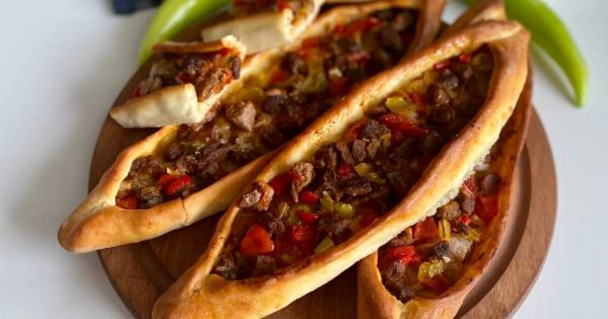 Kuşbaşılı Pide