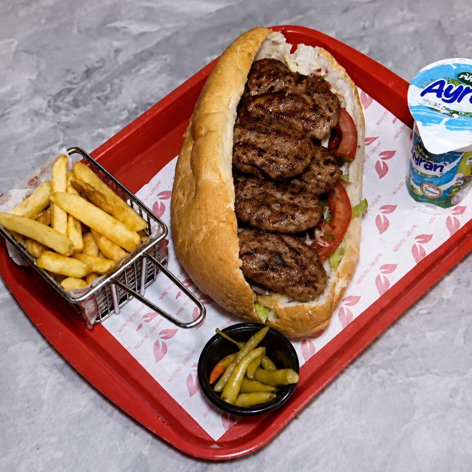 Ekmek Arası Köfte