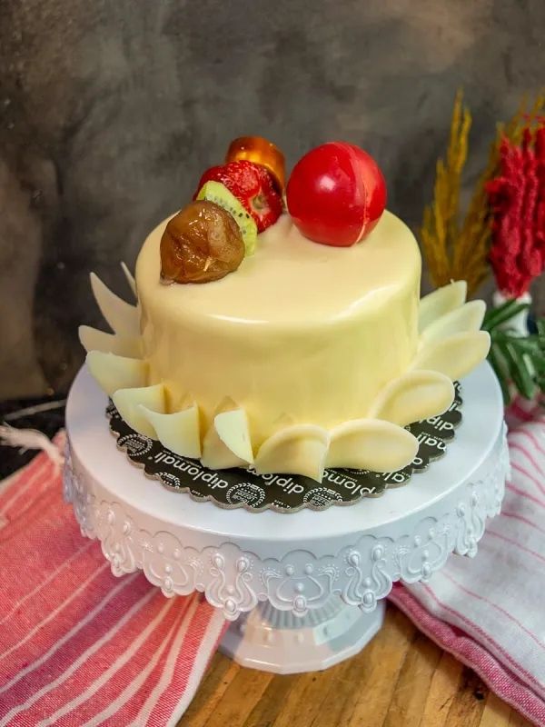 Meyveli Pasta (8 Kişilik)