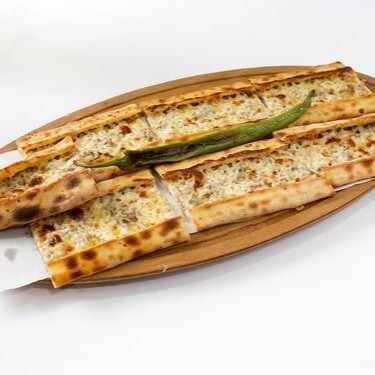 Konya Usulü Kaşarlı Börek