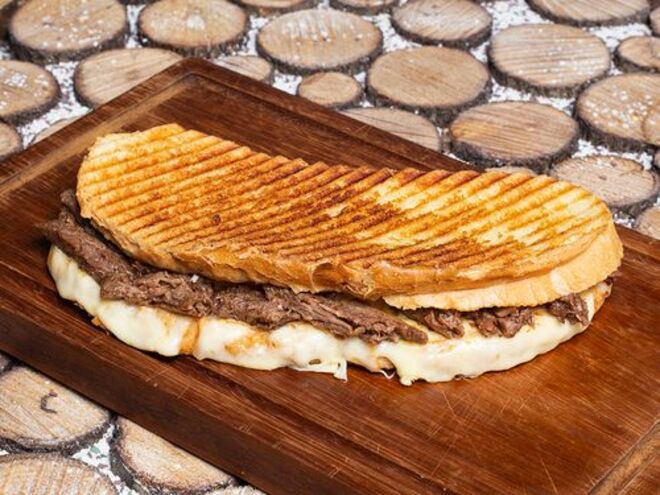 Kavurmalı Ekmek Arası Tost