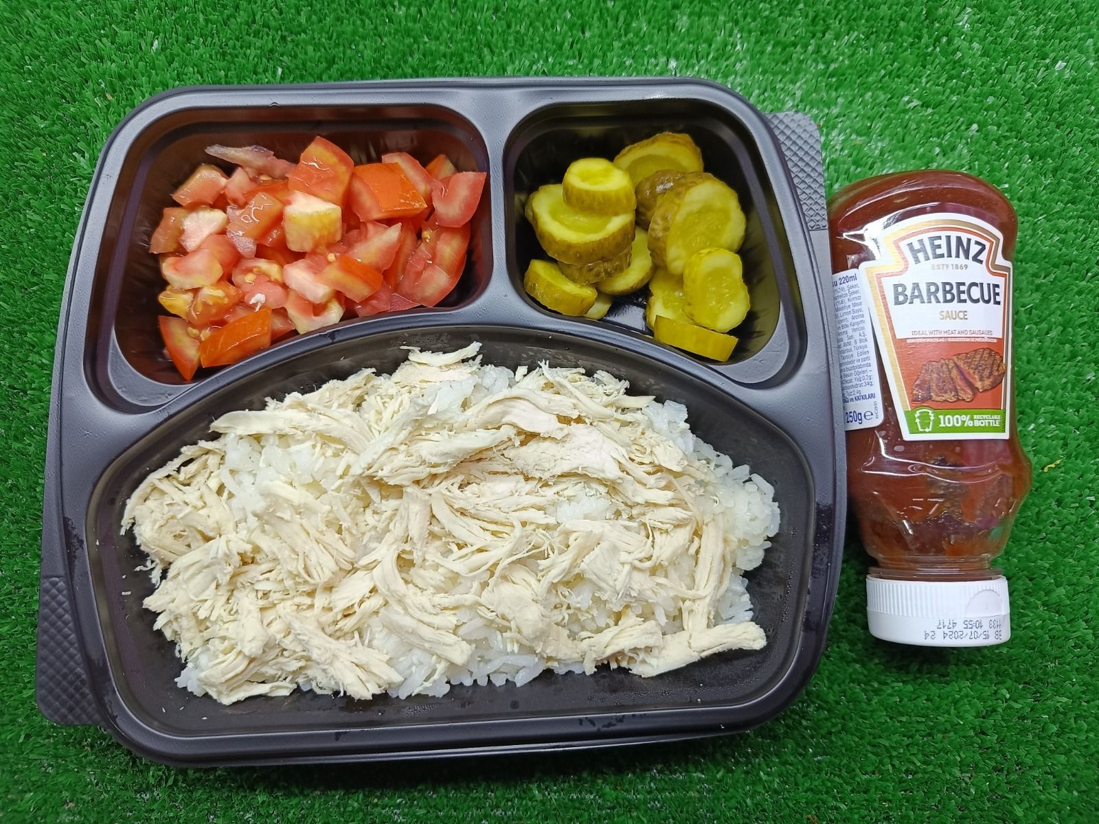 Barbekü soslu tavuklu pilav +ayran menü