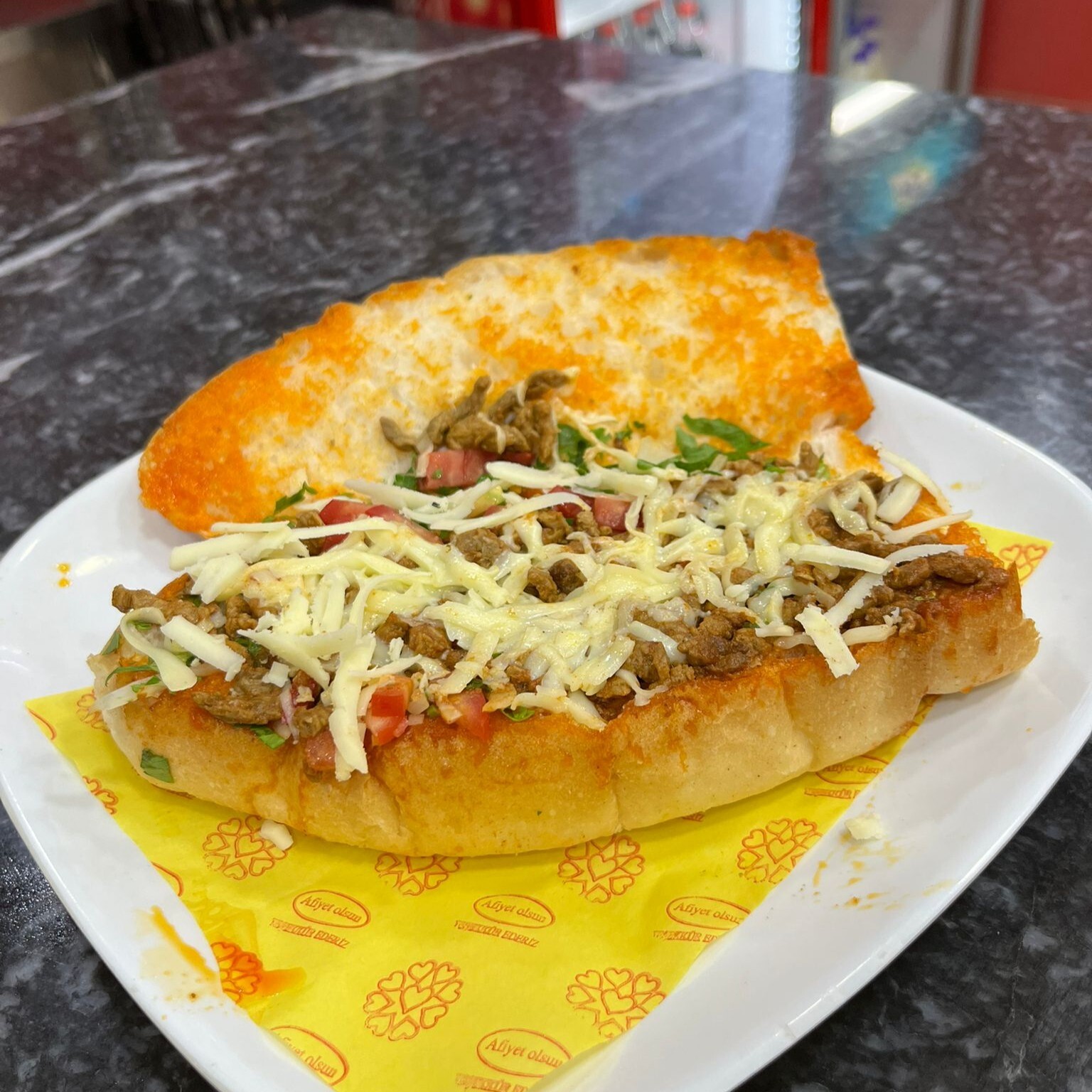 Kaşarlı Et Ekmek Tantuni