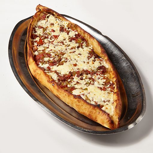 Kuşbaşılı Kaşarlı Pide