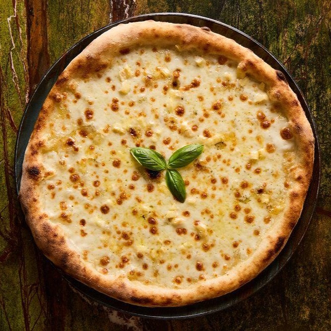 4 Peynirli Pizza