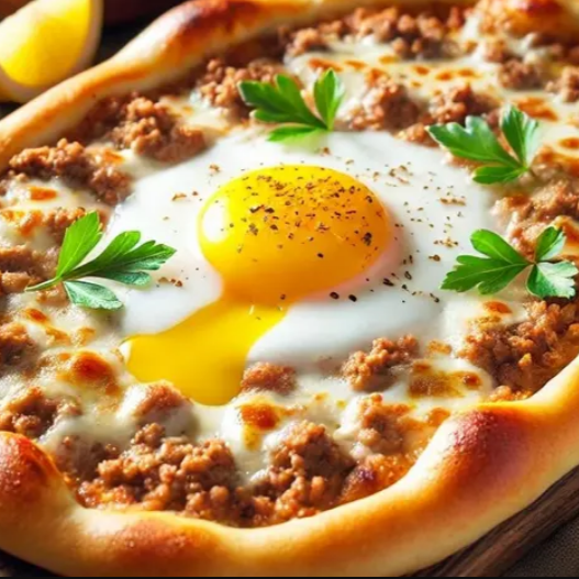 Kıymalı Kaşarlı Yumurtalı Pide