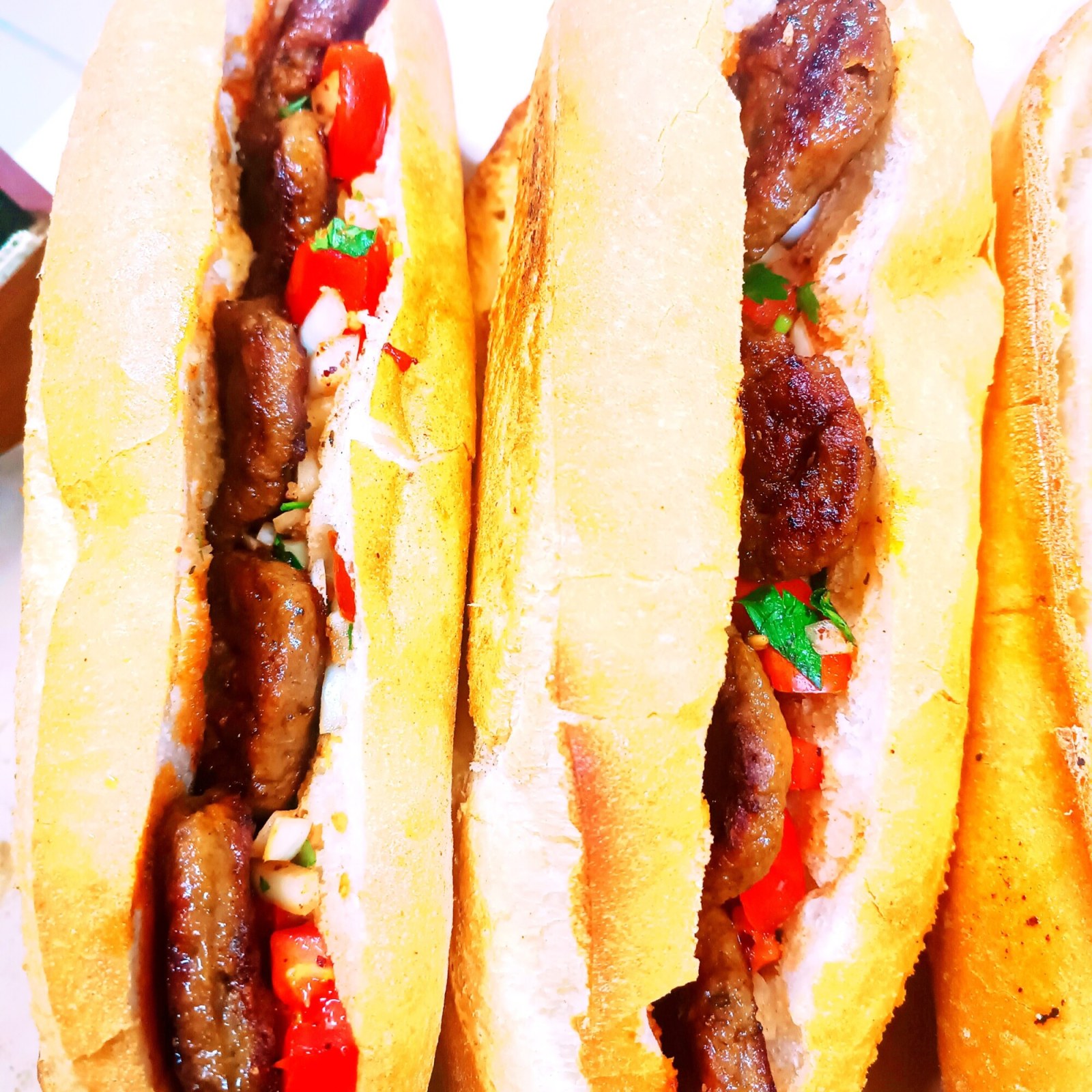 Tam Ekmek Arası kasap Köfte+Ayran+Turşu