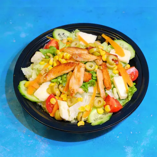 Tavuklu Tulum Peynirli Salata
