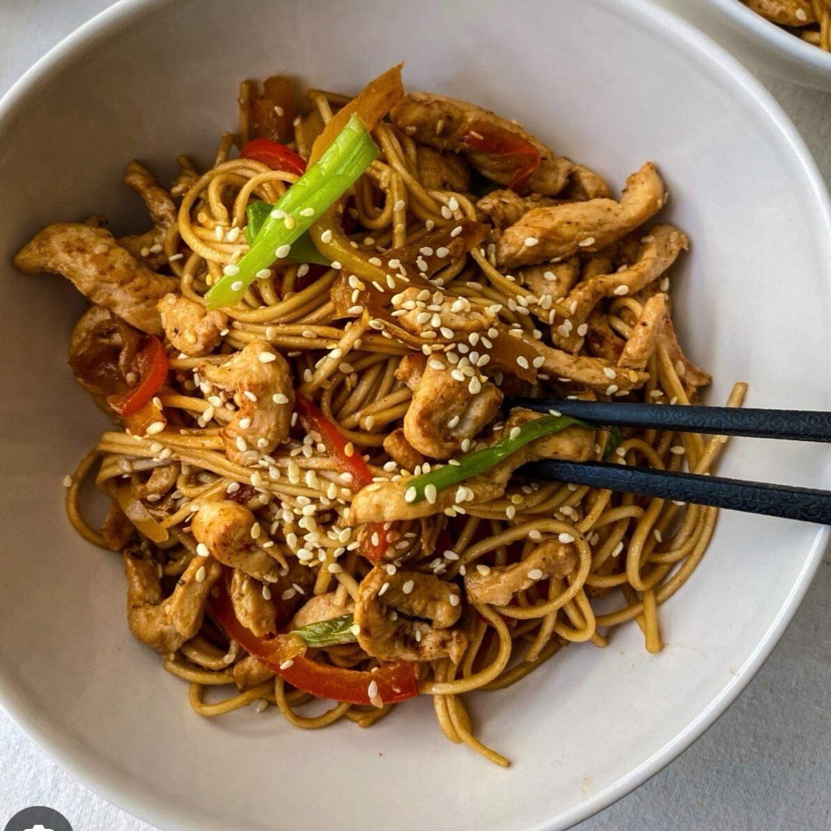 Tavuklu Noodle Bowl